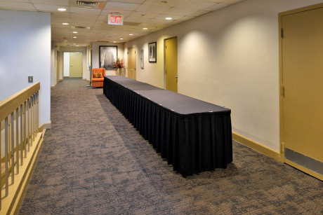 THE HAWTHORNE INN & CONFERENCE CENTER - Lobby
