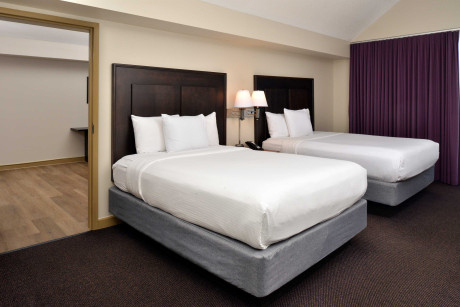 THE HAWTHORNE INN & CONFERENCE CENTER - Bedroom