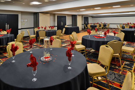 THE HAWTHORNE INN & CONFERENCE CENTER - Conference Room