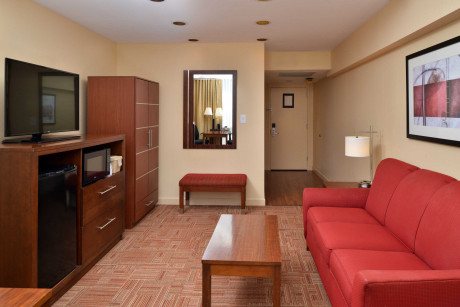 THE HAWTHORNE INN & CONFERENCE CENTER - Bedroom