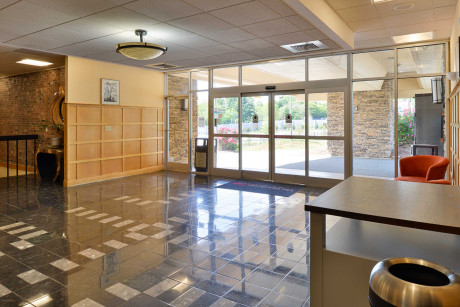 THE HAWTHORNE INN & CONFERENCE CENTER - Lobby