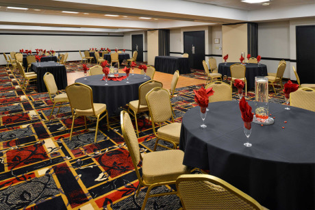 THE HAWTHORNE INN & CONFERENCE CENTER - Conference Room