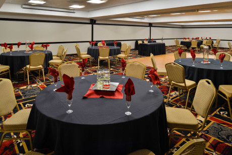 THE HAWTHORNE INN & CONFERENCE CENTER - Conference Room