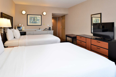 THE HAWTHORNE INN & CONFERENCE CENTER - Bedroom