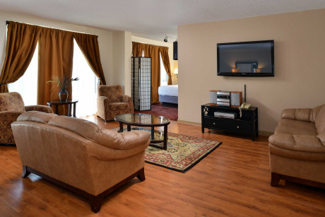 THE HAWTHORNE INN & CONFERENCE CENTER - Bedroom